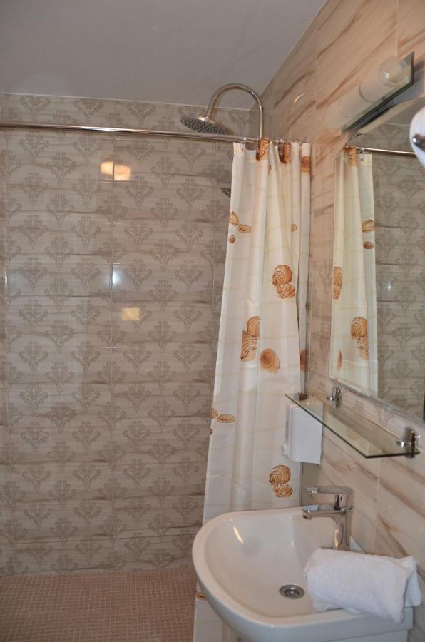 Casa Nely Ξενοδοχείο Sighetu Marmaţiei Εξωτερικό φωτογραφία